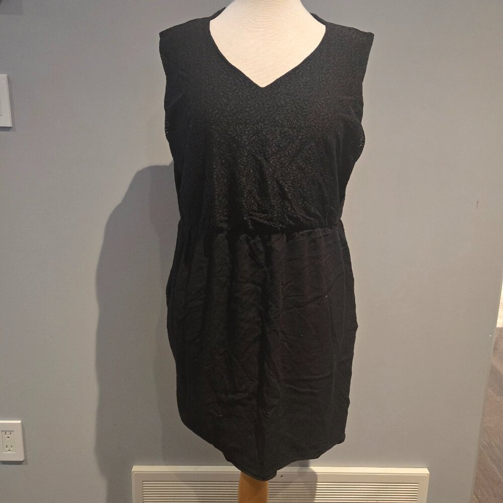 MELISSA NEPTON Black Sleeveless V-Neck Dress